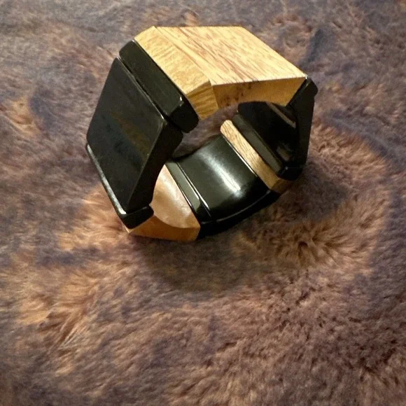 NATASHA Wood and Resin Bracelet in Black - Picture 4 of 5